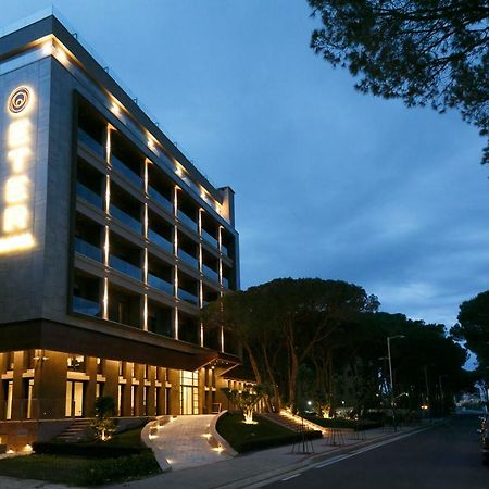 Eter Hotel Golem  Eksteriør billede