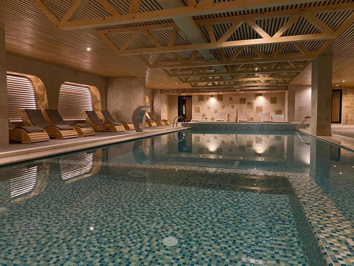 Eter Hotel Golem  Eksteriør billede